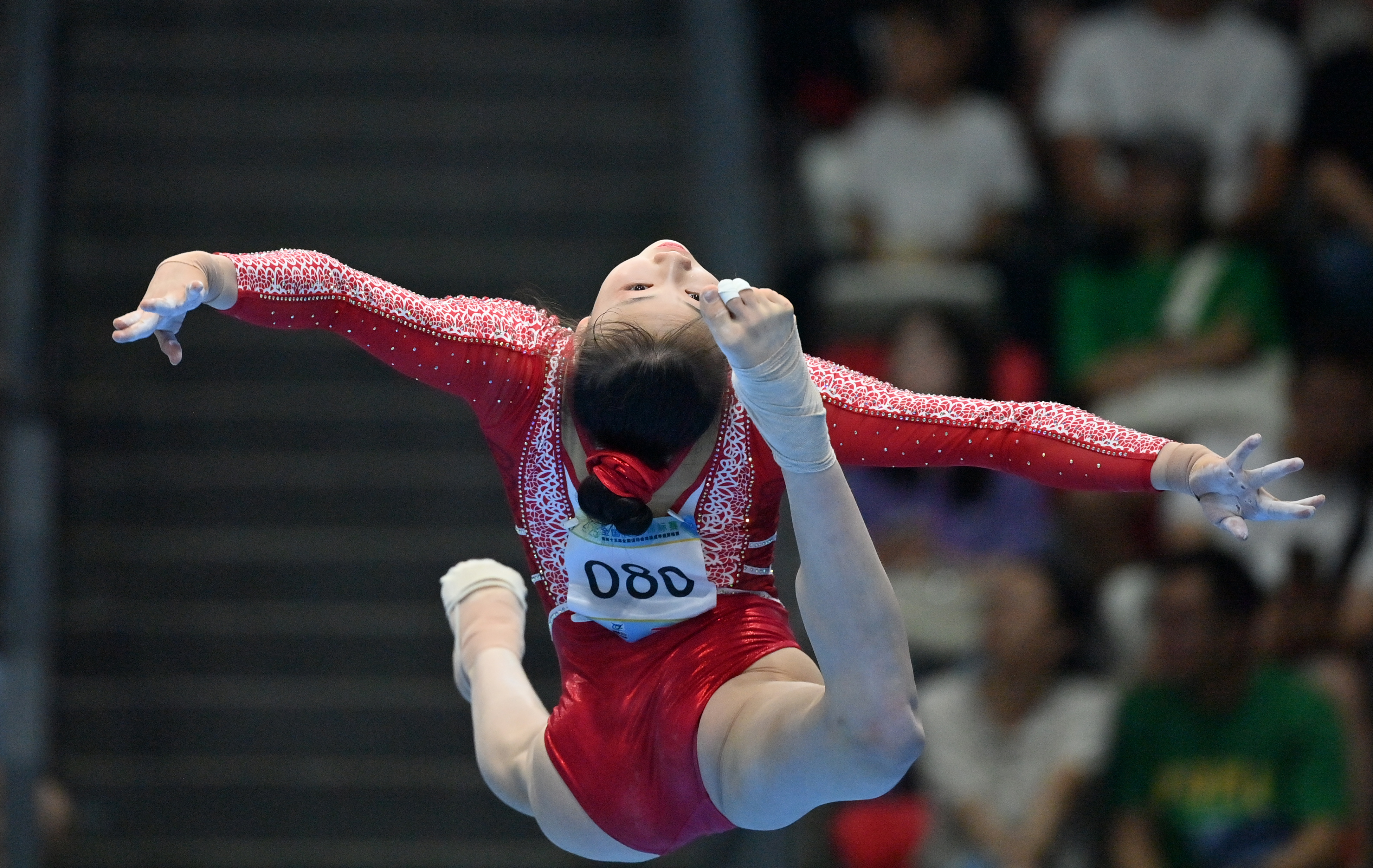 包含体操再创历史,冠军实至名归的词条 包含体操再创历史,冠军实至名归的词条