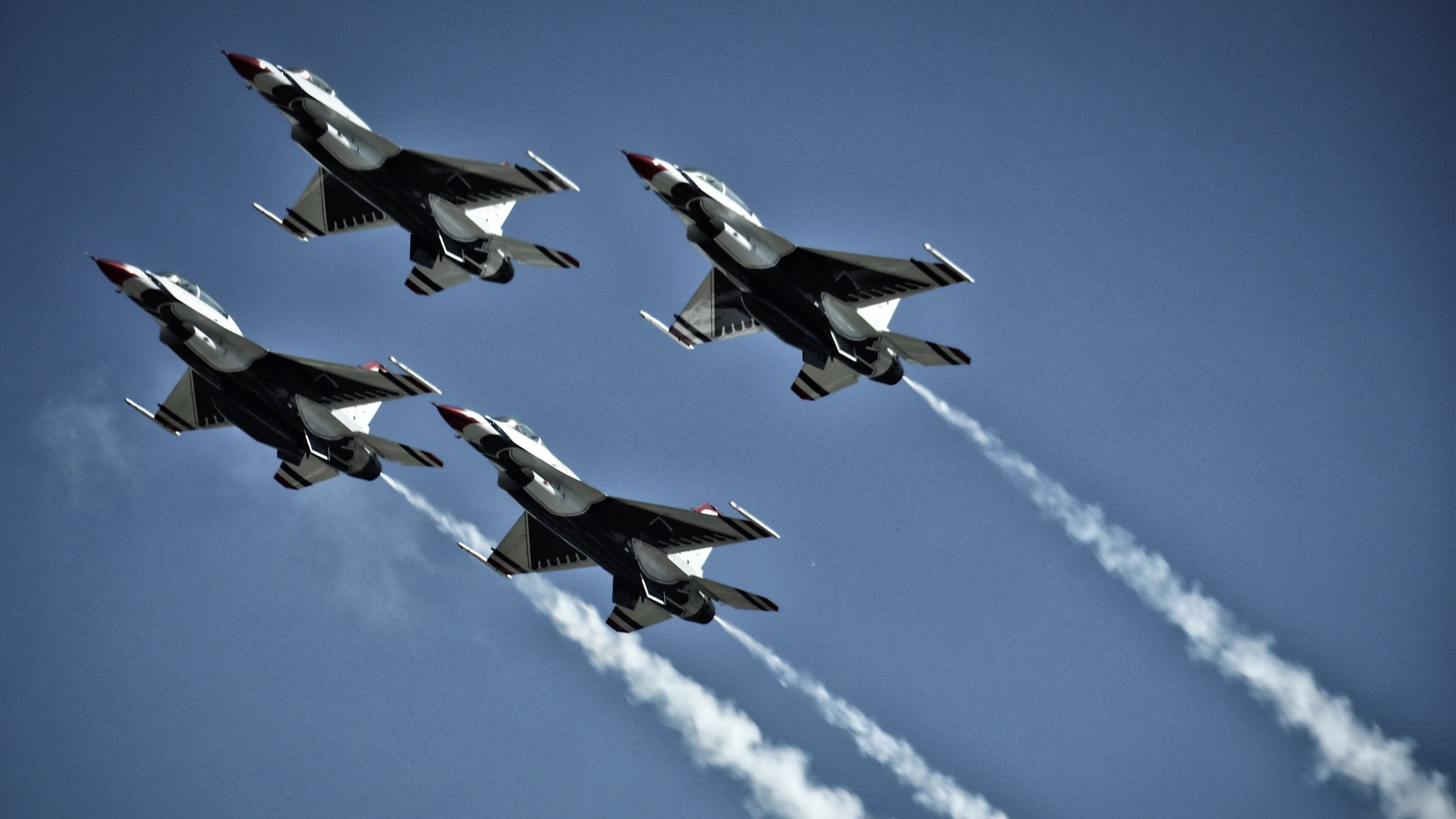 硬币的两面,当克族舞者的优雅遇见安哥拉之焰